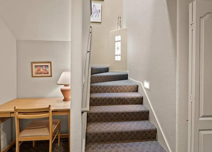 Spacious Splendor With Community & Pool *