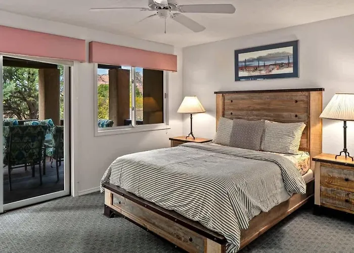 Spacious Splendor With Community & Pool Holiday home