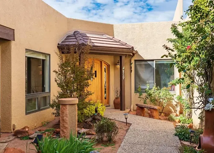 Holiday home Spacious Splendor With Community & Pool
