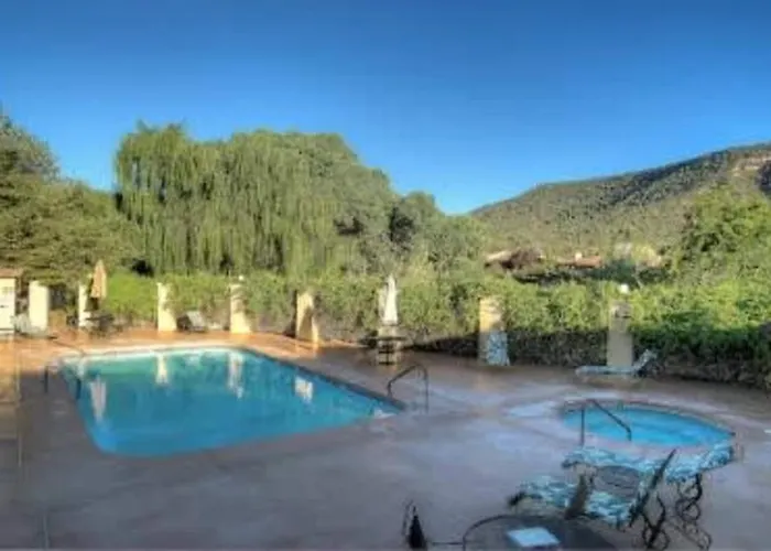Spacious Splendor With Community & Pool Holiday home