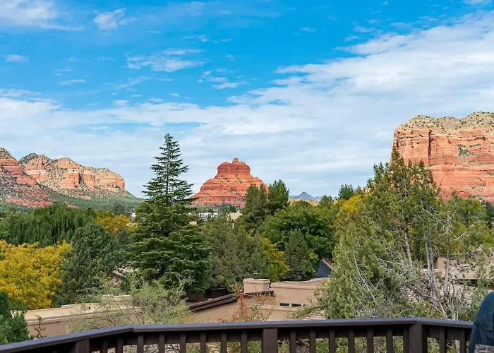 Spacious Splendor With Community & Pool Sedona