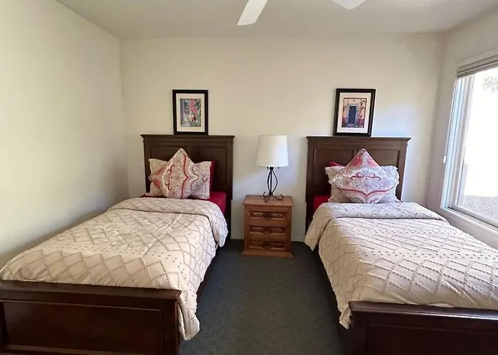 Spacious Splendor With Community & Pool Holiday home